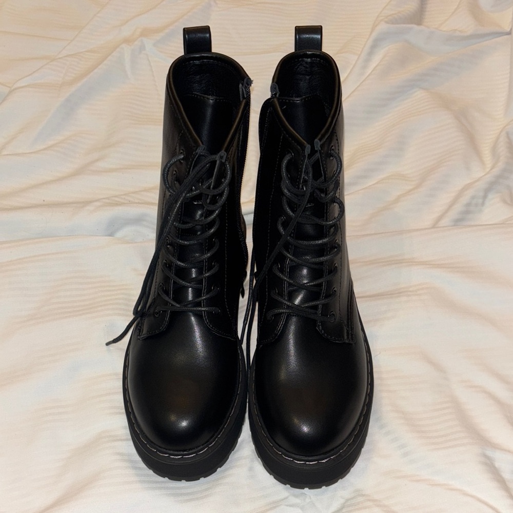 Black Lace-Up Women's Boots